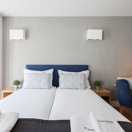 Flh Chiado Elegant Apartment Lisbon Bagian luar foto
