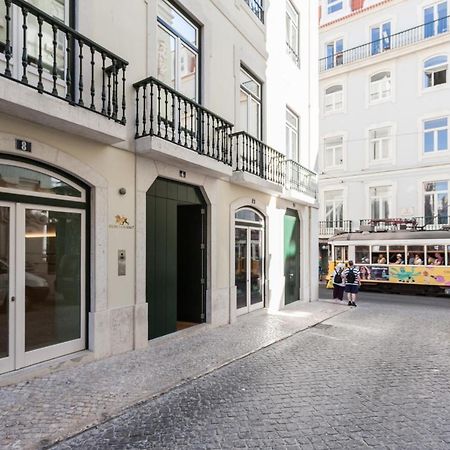Flh Chiado Elegant Apartment Lisbon Bagian luar foto