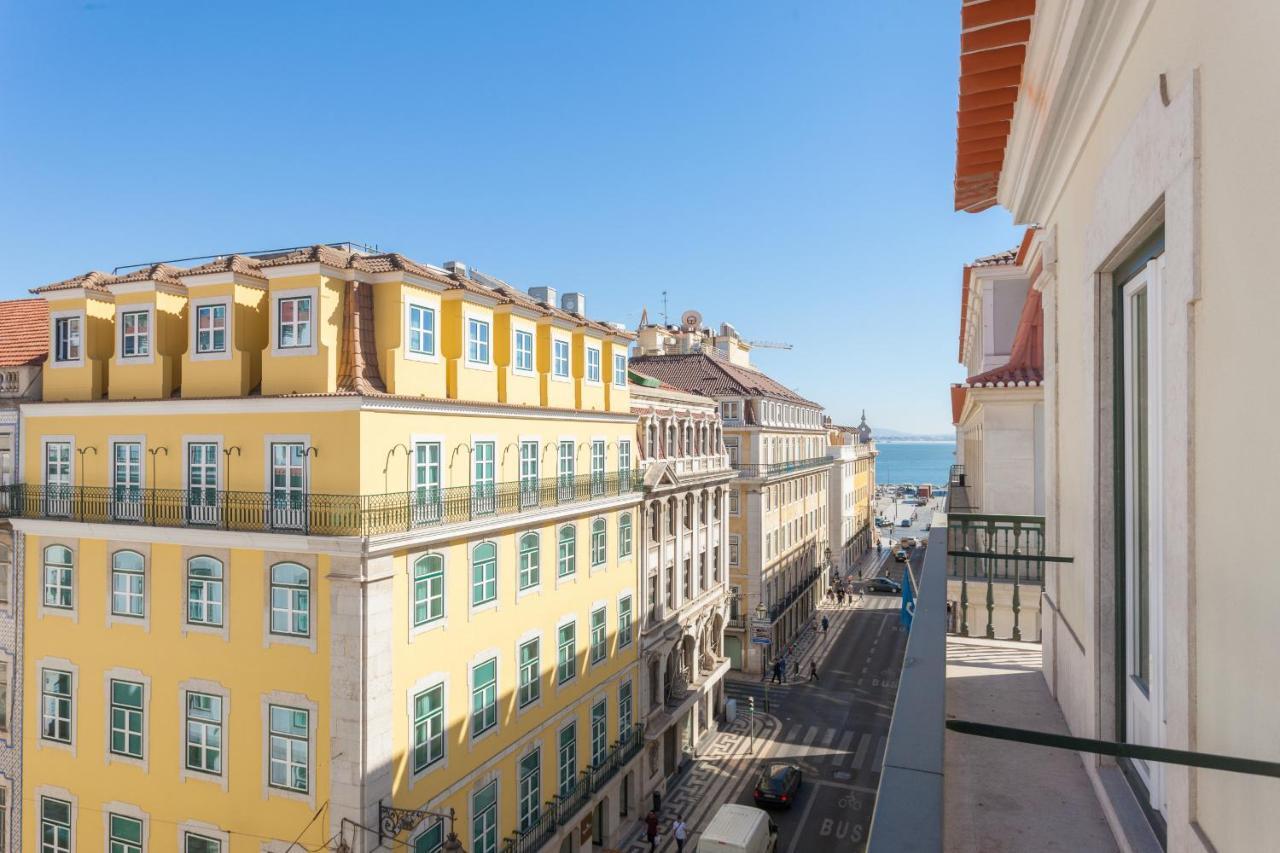 Flh Chiado Elegant Apartment Lisbon Bagian luar foto