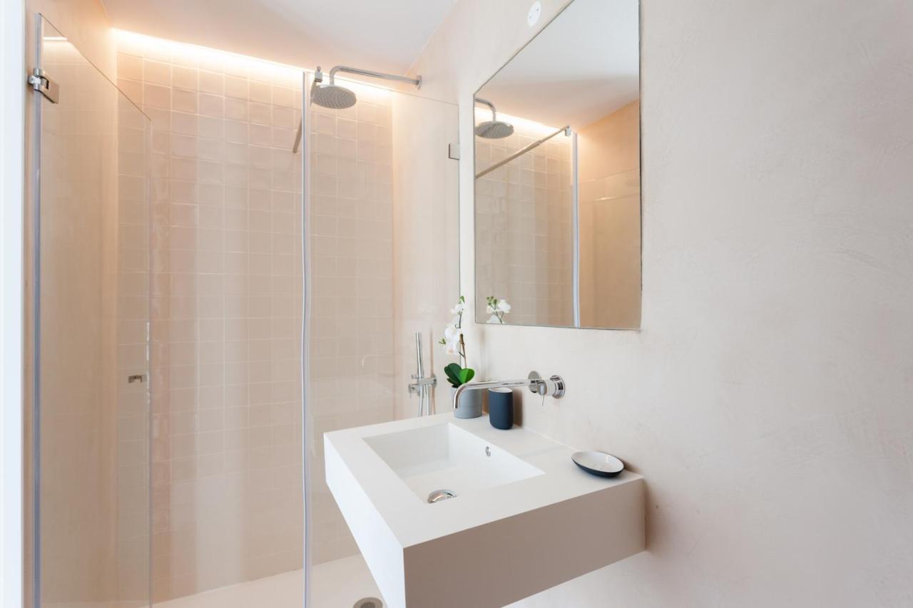 Flh Chiado Elegant Apartment Lisbon Bagian luar foto