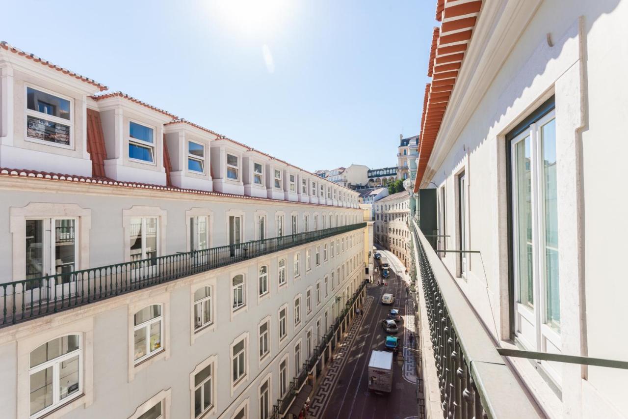 Flh Chiado Elegant Apartment Lisbon Bagian luar foto